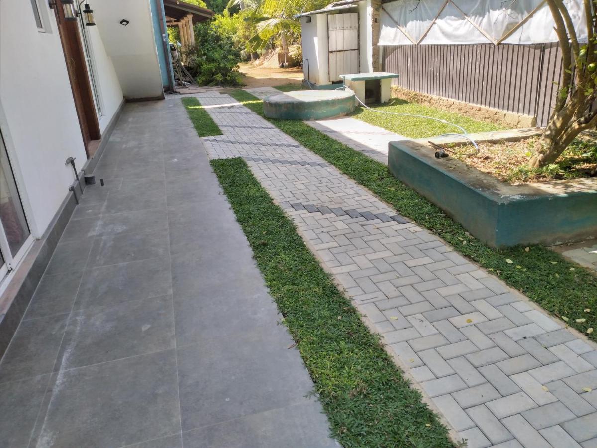 Golden Villa Ambalangoda  Exterior photo
